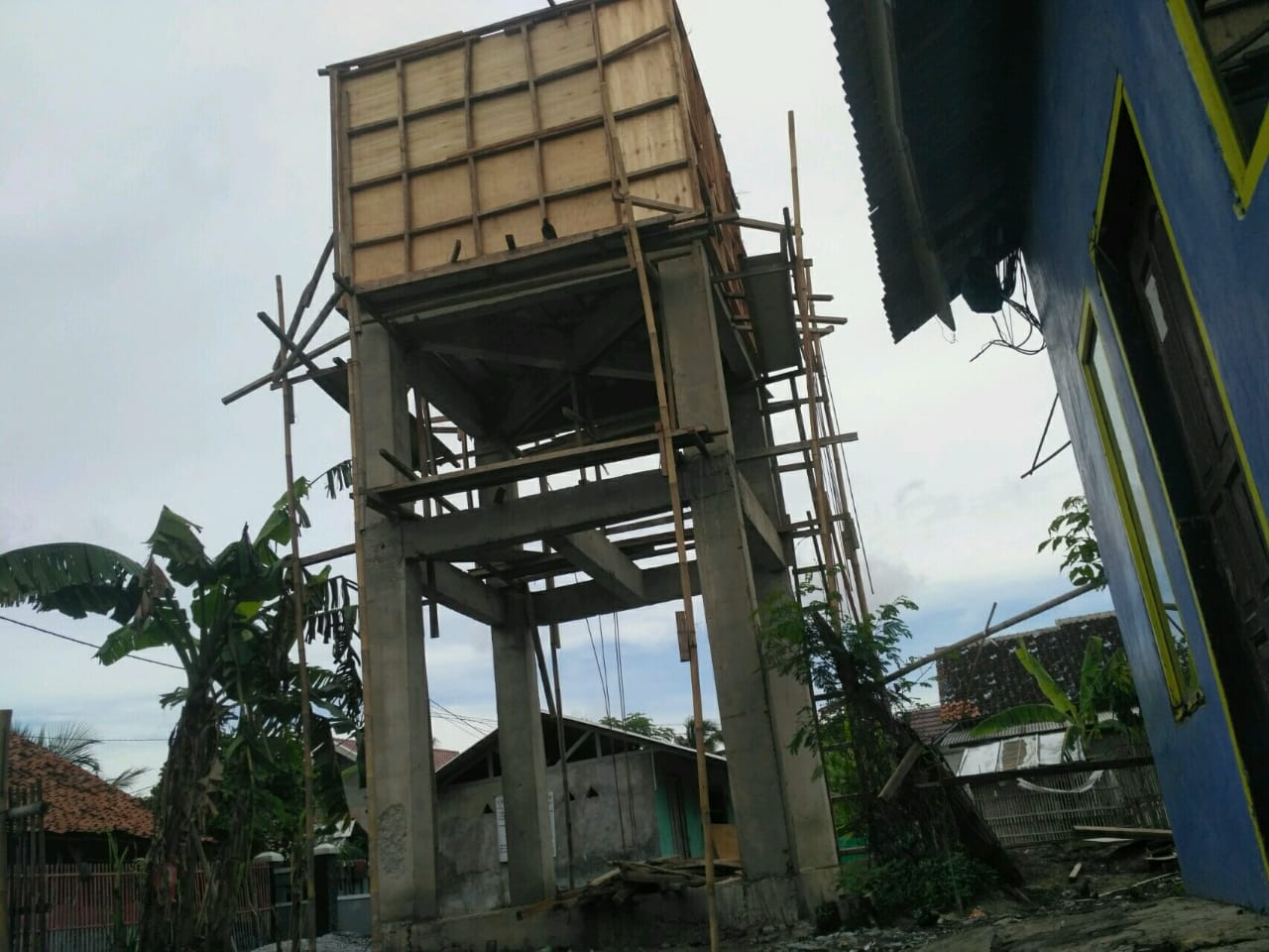 Proyek pembangunan Penyediaan Air Minum dan Sanitasi Berbasis Masyarakat (PAMSIMAS) yang berada dii Kampung Puulo Semut RT.01RW 05 Desa Sukalaksana Kecamatan Sukakarya, Kabupaten Bekasi