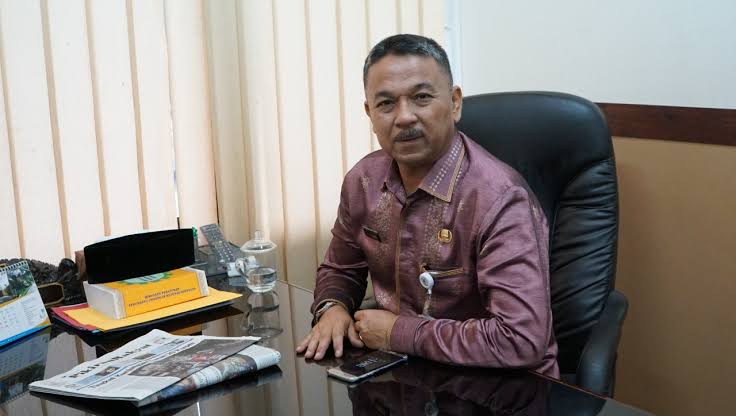 Kepala Dinas Tenaga Kerja Kabupaten Bekasi Suhup