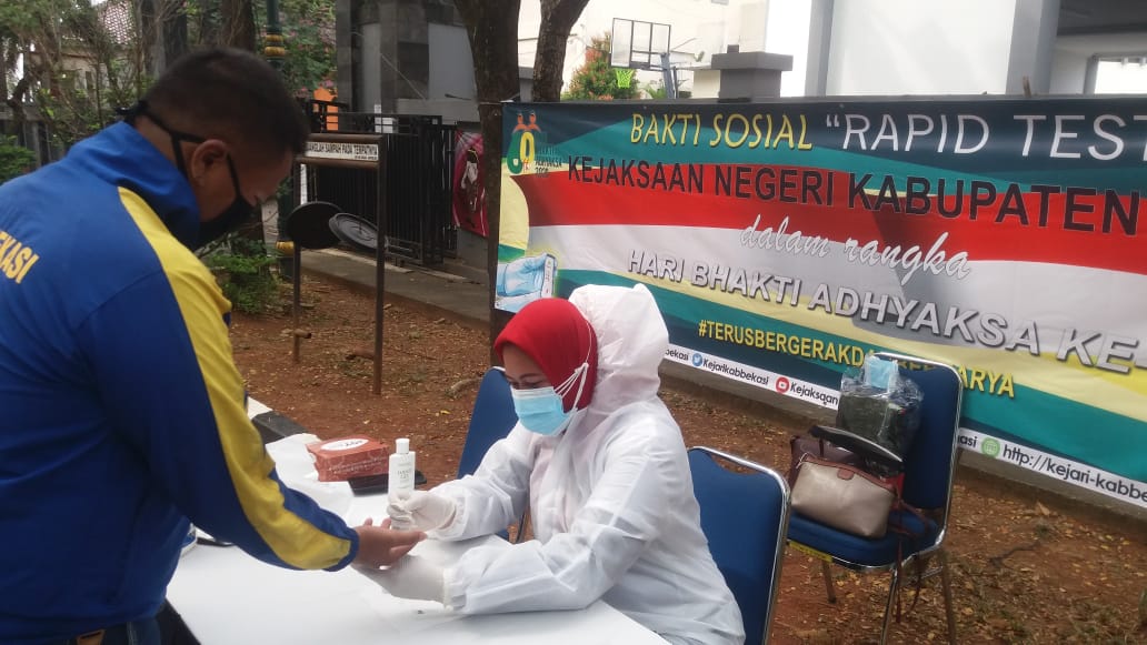 Rapid test, Kejari Kabupaten Bekasi gelar rapid test dalam rangka hari Bakti Adhyaksa ke -60 (Foto : Endang Firtana/potretjabar) 