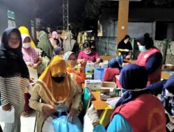 130 Warga Muarabakti Vaksinasi Booster di Malam Ramadhan